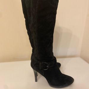 Tall Black Suede Boots 9 M Worthington Zip Knee High Heel Shoes.
